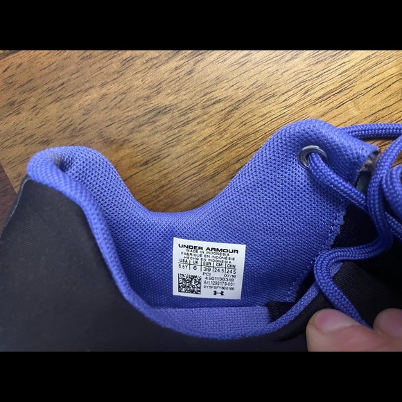 UNDER ARMOUR SNEAKERS FOR WOMEN  MULTICOLORSSIZE 6Y - Picture 10 of 10